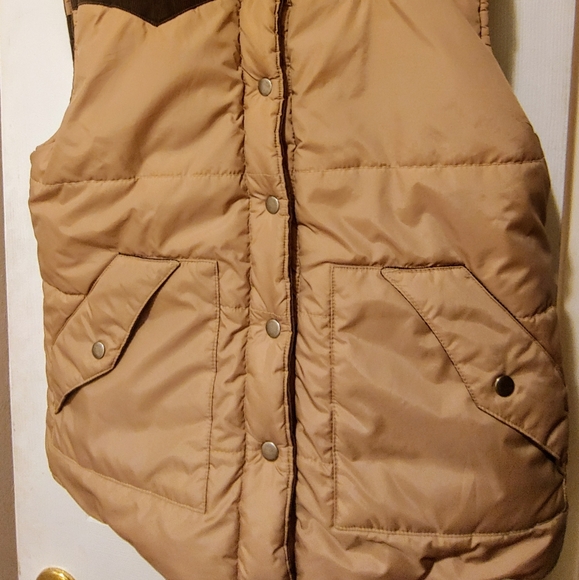 Cute Reversible Roxy Vest - Picture 3 of 6